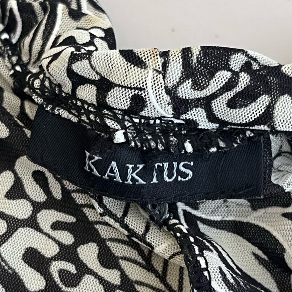 Kaktus Boho Floral Artsy Mesh Asymmetrical Tunic Top - Picture 7 of 10